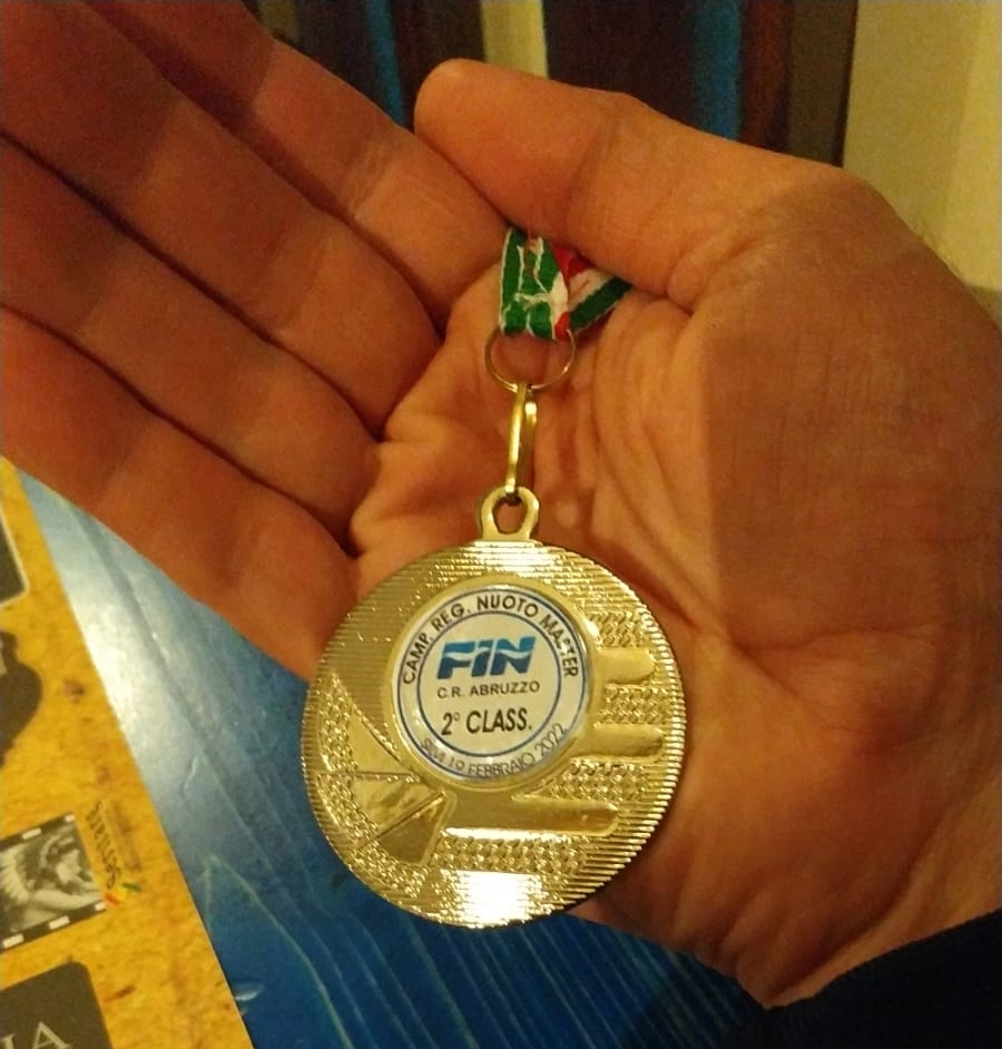 Fabrizio Amoroso conquista il secondo posto al Campionato Regionale Nuoto Master in vasca corta 